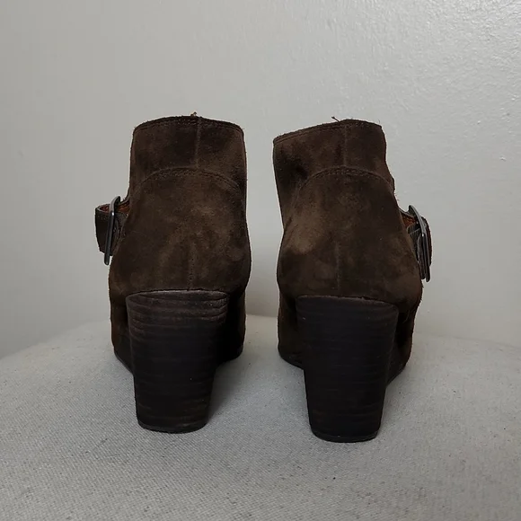 Lucky Brand Sumarah Suede Wedge Bootie - Picture 4 of 7